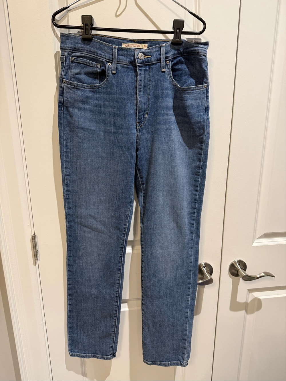 Levi’s 724 High Rise Straight Jeans - Size 30 - Medium Wash